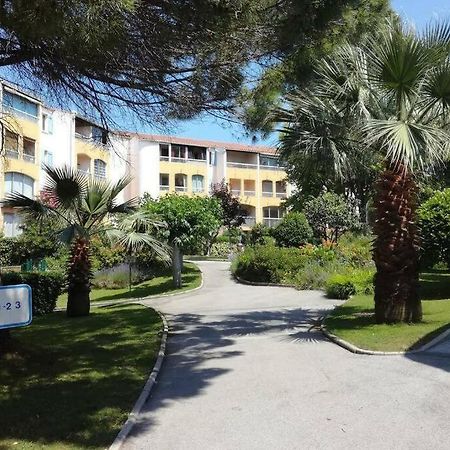 Appartement Tres Agreable Frejus Exterior photo